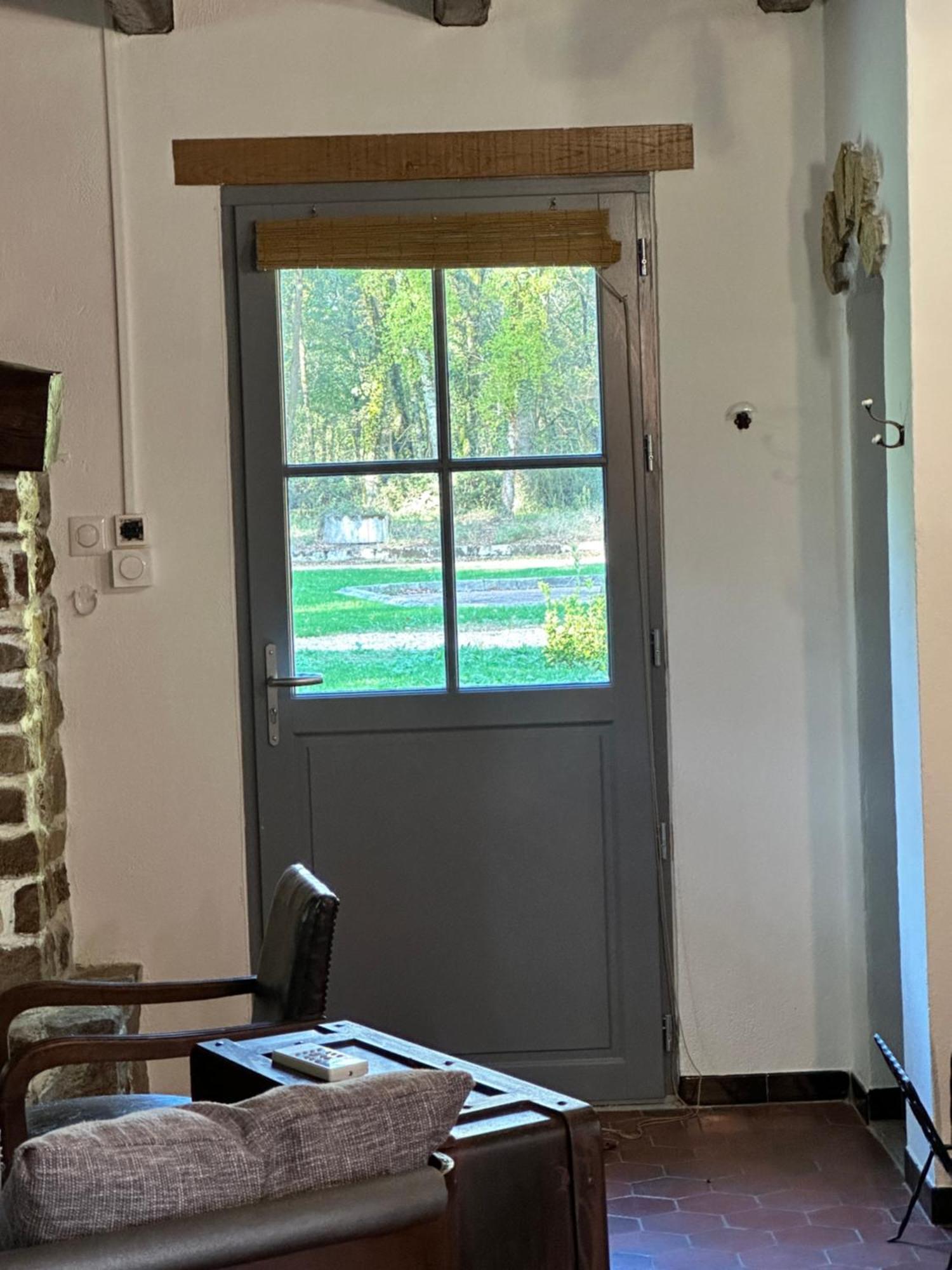Villa Au Coeur Du Vignoble Cognacais à Gondeville Extérieur photo